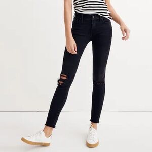 Madewell • Black 9” High Rise Distressed Skinny Jeans